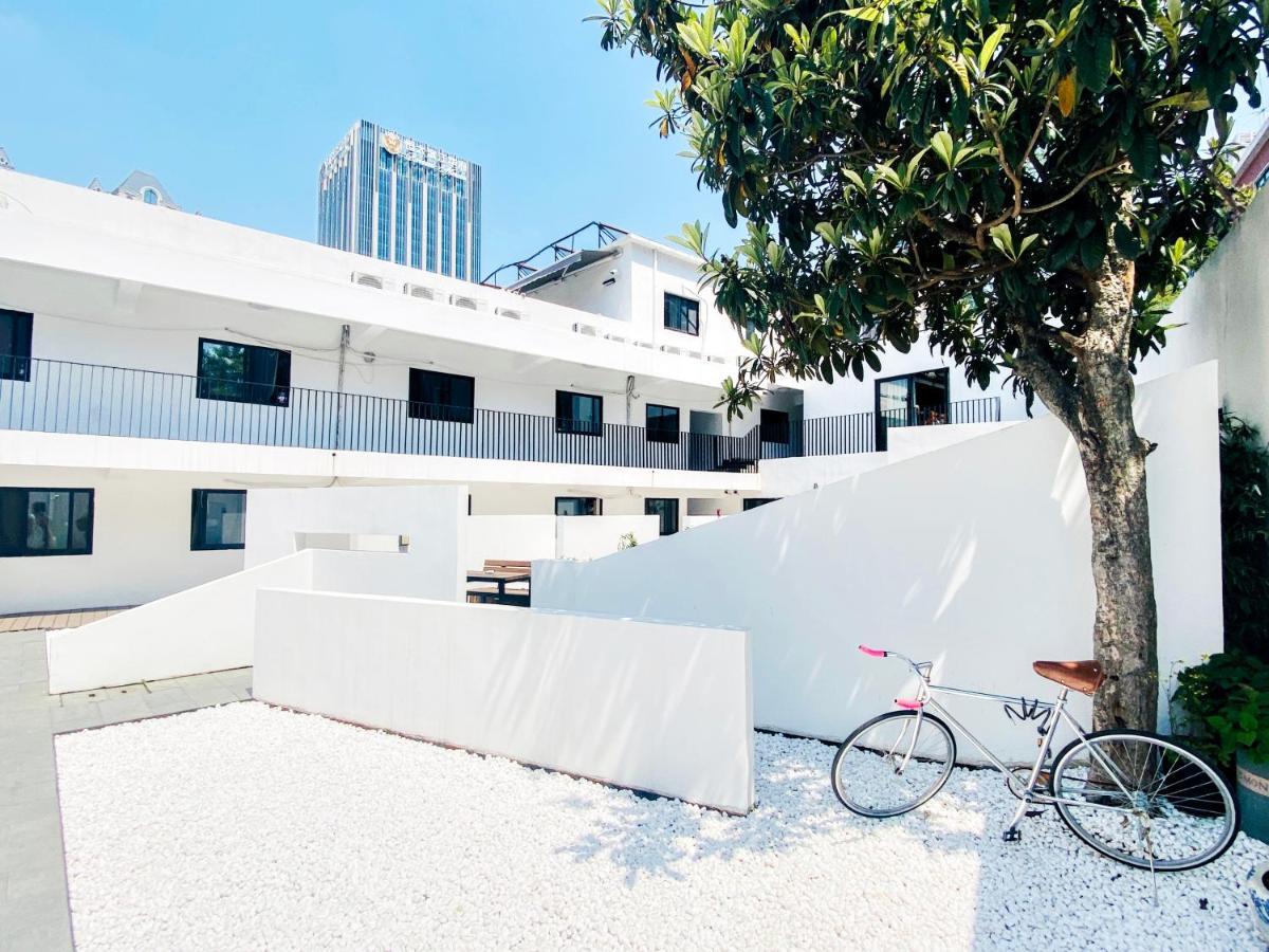 Hidden Garden International Youth Hostel -Near Oriental Pearl &Lujiazui -Garden Social Area -Bar -Cafe -Free Laundry Luggage Storage -24H Front Desk -English Service Shanghaj Zewnętrze zdjęcie