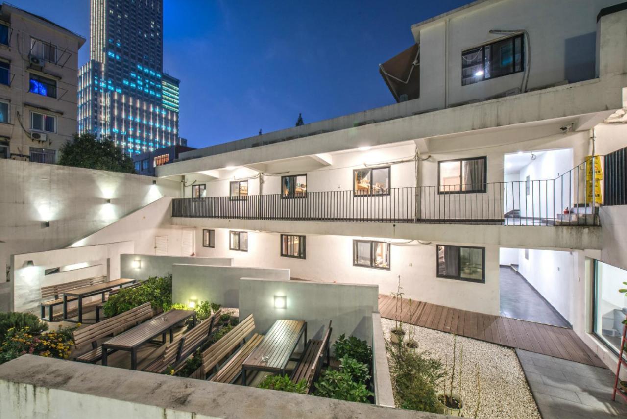 Hidden Garden International Youth Hostel -Near Oriental Pearl &Lujiazui -Garden Social Area -Bar -Cafe -Free Laundry Luggage Storage -24H Front Desk -English Service Shanghaj Zewnętrze zdjęcie