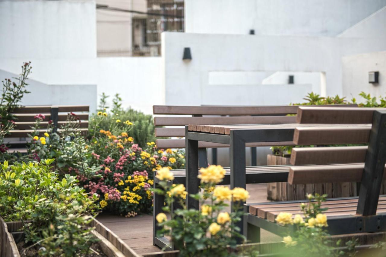 Hidden Garden International Youth Hostel -Near Oriental Pearl &Lujiazui -Garden Social Area -Bar -Cafe -Free Laundry Luggage Storage -24H Front Desk -English Service Shanghaj Zewnętrze zdjęcie