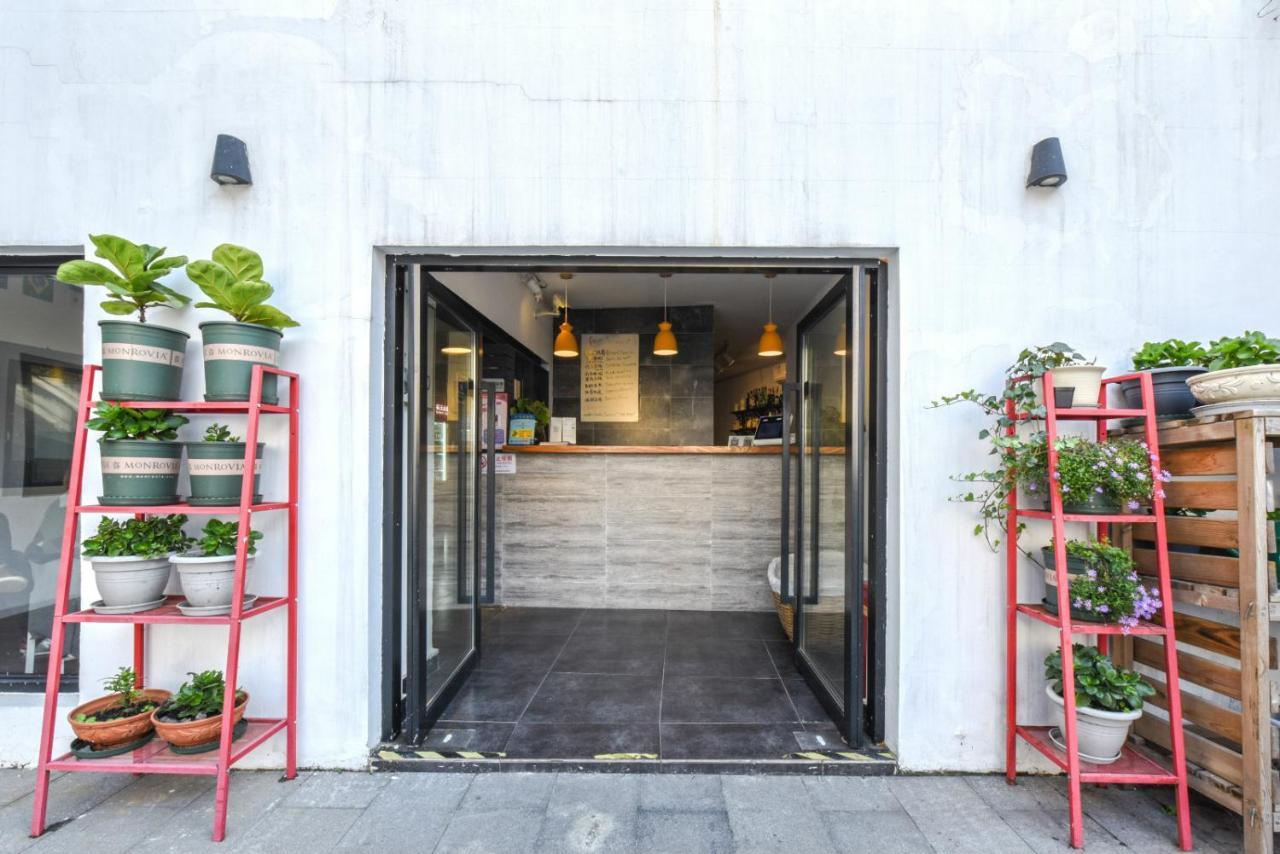 Hidden Garden International Youth Hostel -Near Oriental Pearl &Lujiazui -Garden Social Area -Bar -Cafe -Free Laundry Luggage Storage -24H Front Desk -English Service Shanghaj Zewnętrze zdjęcie