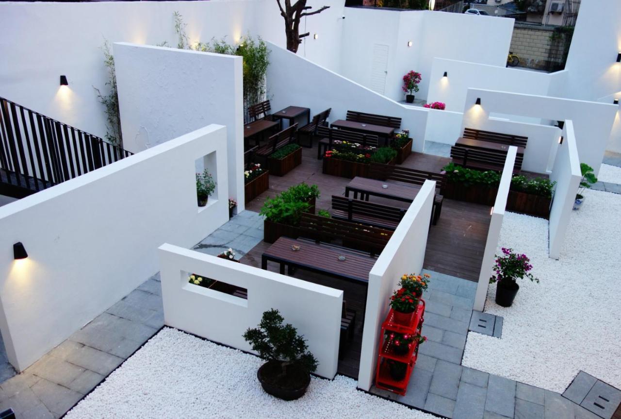 Hidden Garden International Youth Hostel -Near Oriental Pearl &Lujiazui -Garden Social Area -Bar -Cafe -Free Laundry Luggage Storage -24H Front Desk -English Service Shanghaj Zewnętrze zdjęcie